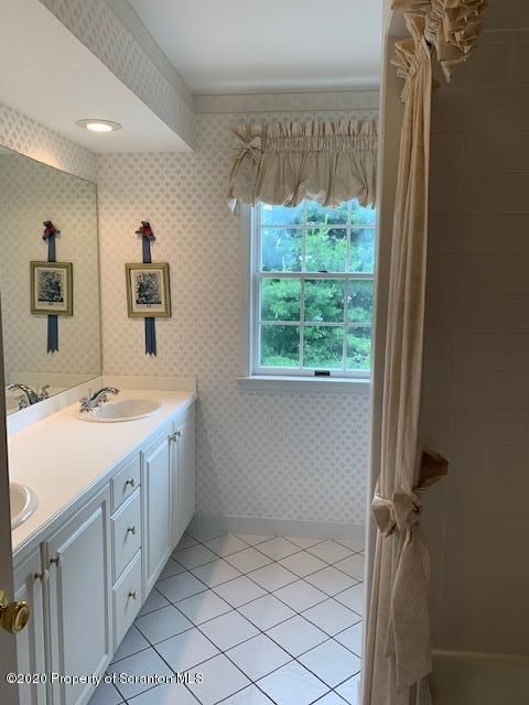 2808 Scranton Carbondale Hwy, Blakely, PA 18447